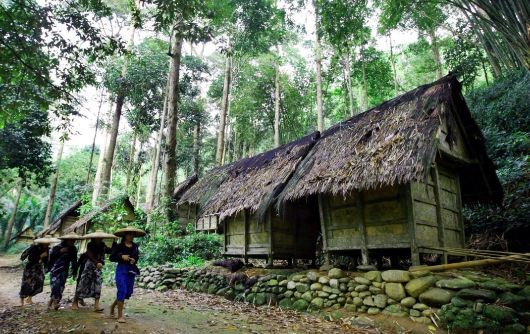 Suku Pedalaman? Ini Dia 6 Hal Unik Suku Baduy