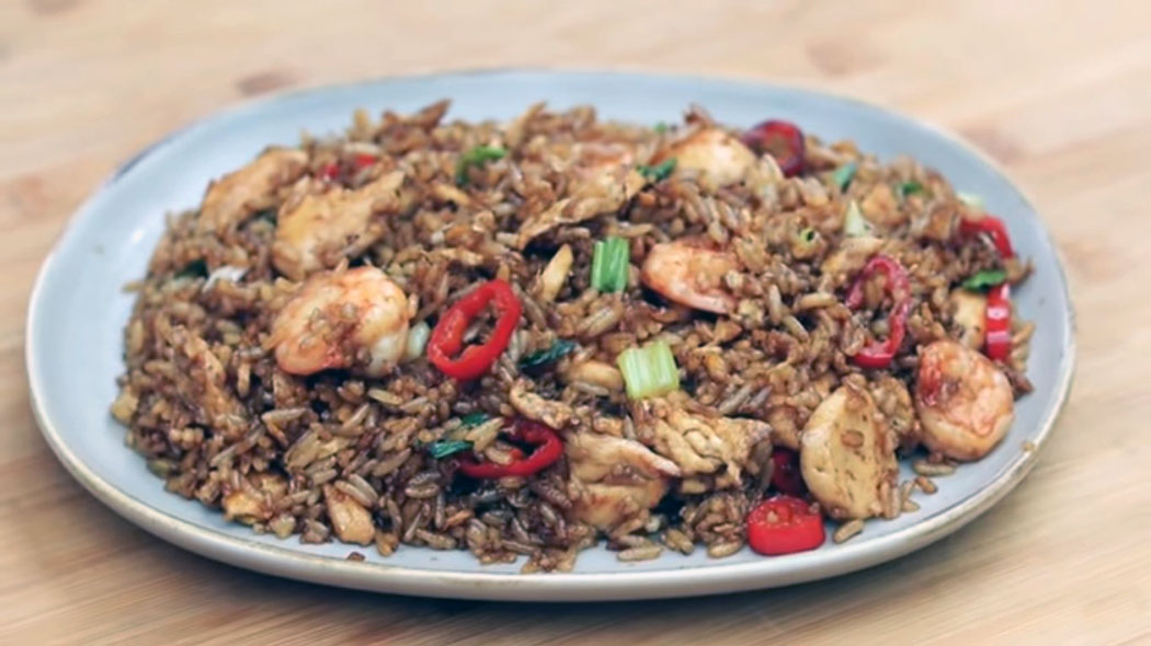 Semua PASTI Suka Resep Ini!! Cara Membuat Nasi Goreng Seafood Ala Restoran Solaria Ternyata Mudah