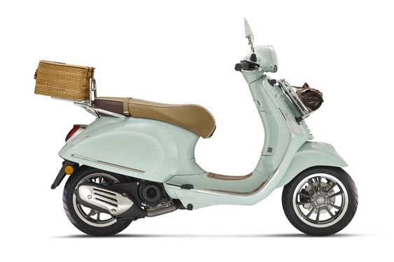 Cek Spesifikasi Vespa Picnic 2023 Cocok Untuk Jalan Bareng Orang Tersayang Segini Harganya