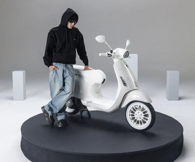 Harga vespa matic Justin Bieber