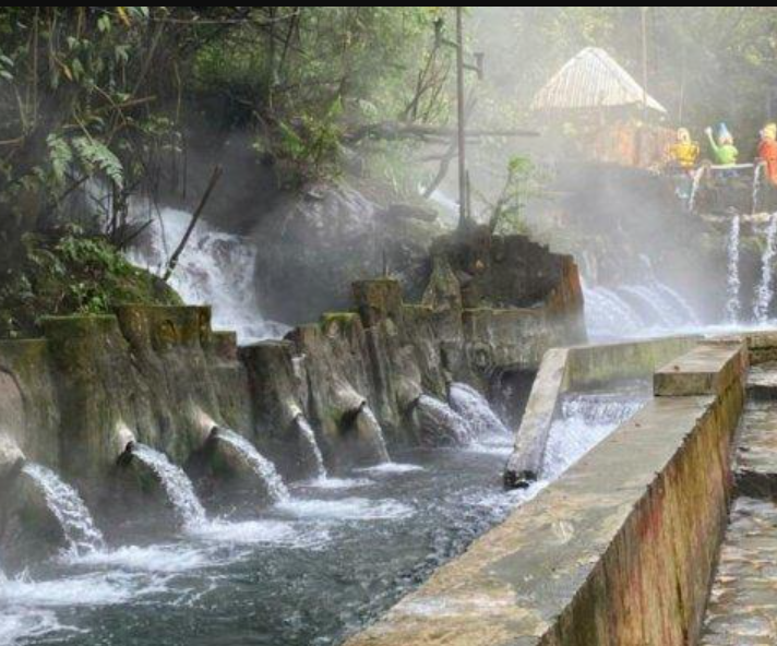 Objek wisata pemandian air panas guci