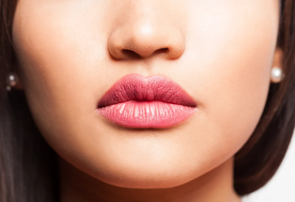 tips makeup bibir terlihat lebih penuh