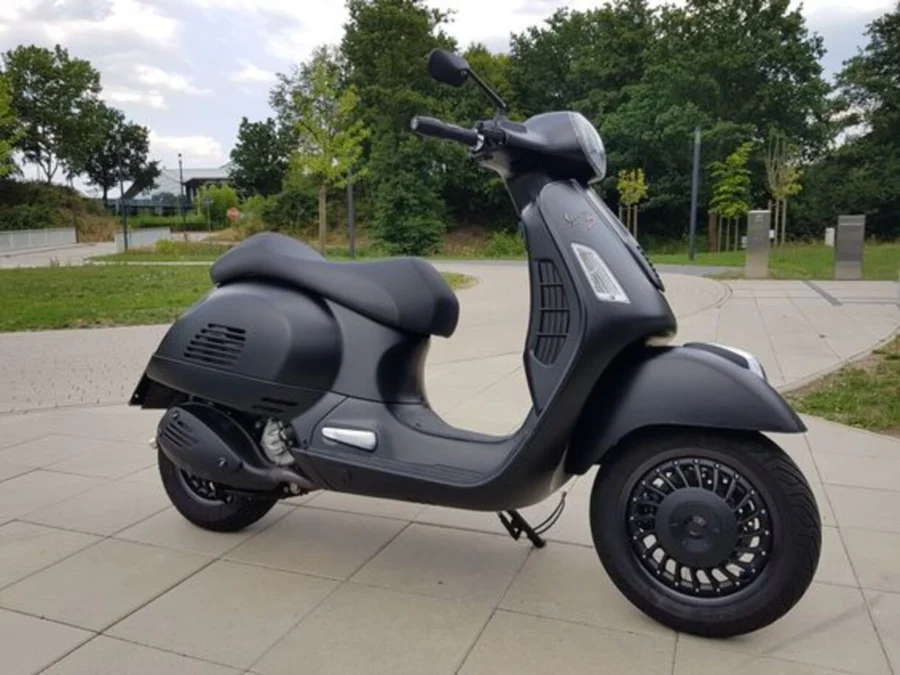 vespa matic abu-abu