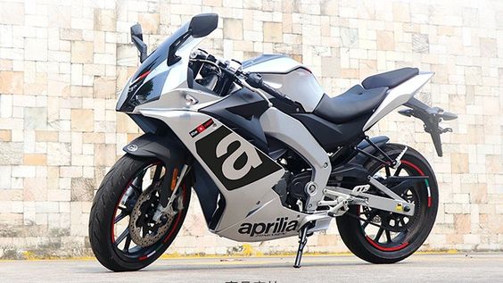 Lebih Murah Dari ZX25R, Yuk Intip Keistimewaan Aprilia RS150 Jadi Pesaing Motor Sport 150 CC