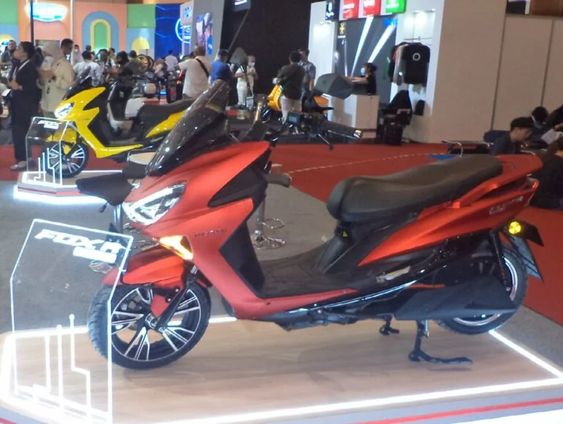 Untung Banyak ! Motor Listrik Polytron Fox R Tawarkan Garansi Baterai Seumur Hidup di GIIAS 2023