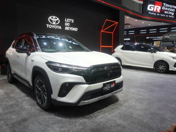 New Corolla Cross GR Sport Ungkap Lengkap di GIIAS 2023