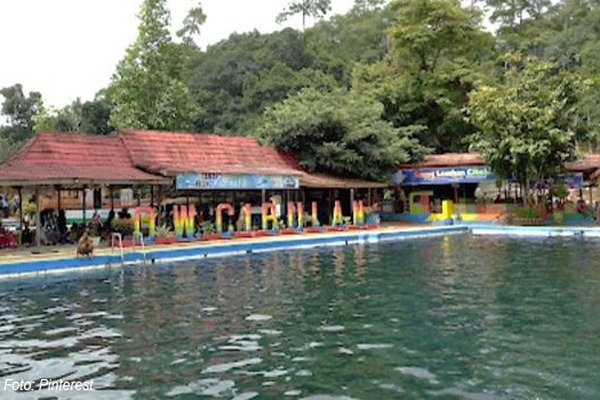 Mau Liburan Tapi Bingung ? Ini 5 Tempat Wisata di Kuningan Aja Dijamin Bakal Seru !