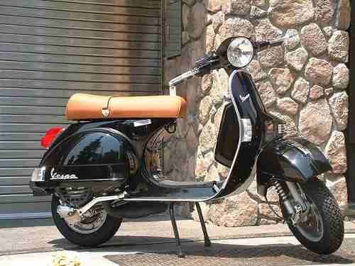 Pesona Vespa PX 150