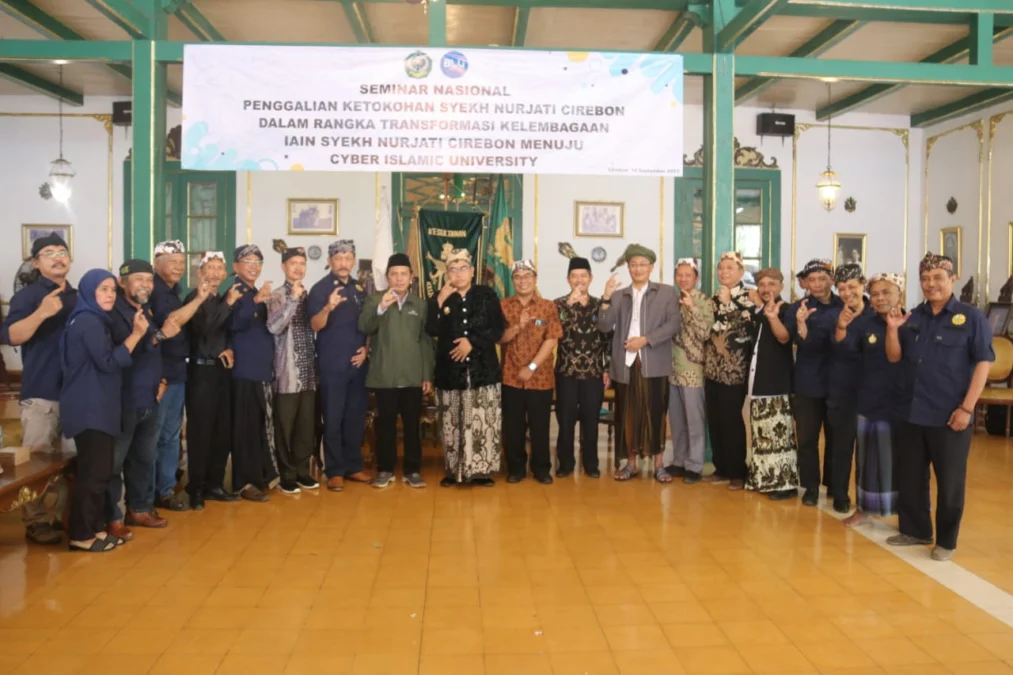 SYEKH NURJATI. Seminar Nasional bertema 'Penggalian Ketokohan Syekh Nurjati dalam Rangka Transformasi Kelembagaan lAlN Syekh Nuriati Cirebon Menuiu Cyber lslamic University', di Keraton Kacirebonan, Kamis (14/9/2023) bahas ketokohan Syekh Nurjati layak jadi nama perguruan tinggi. FOTO : SUWANDI/RAKCER.ID