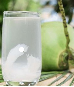 Selain untuk Cairan Tubuh, Ini Dia 5 Manfaat Lainnya dari Air Kelapa