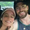 Chris Evans dan Alba baptista