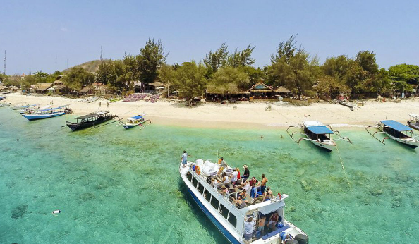 Agendakan! Seru-seruan Akhir tahun di Gili Trawangan alam bawah laut yang cantik