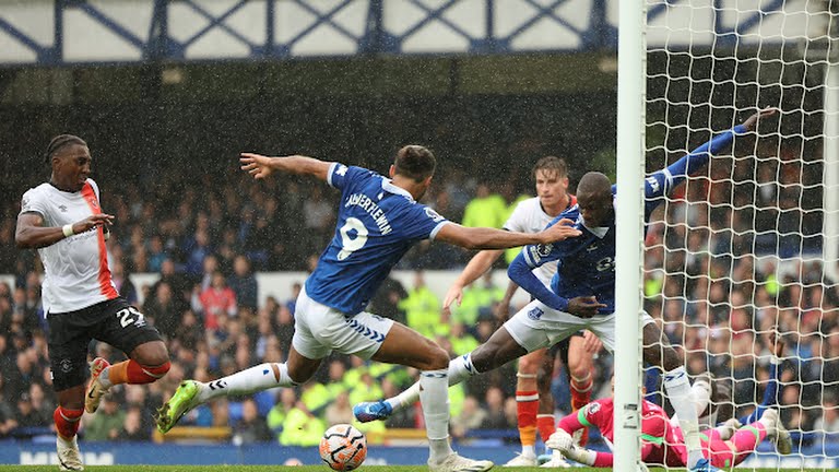 hasil pertandingan everton vs luton