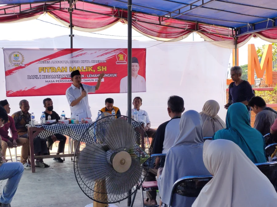 Ngadu ke Fitrah, Warga Minta Perusahaan Jangan Tahan Ijazah Pekerja