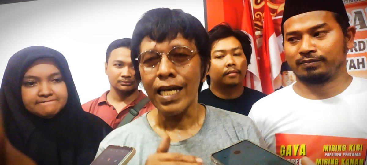 Adian Napitupulu: Ganjar Takan Kesulitan Raih Simpatik Kiai dan Santri