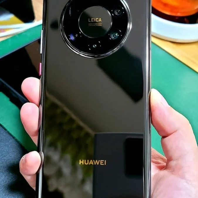 Spesifikasi dan Harga Huawei Mate 40 Pro di Indonesia