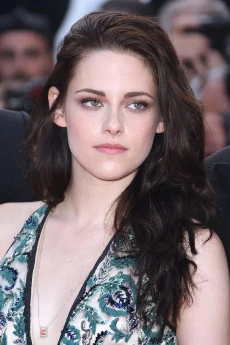 Sinopsis Film Action Underwater yang Diperankan Oleh Kristen Stewart