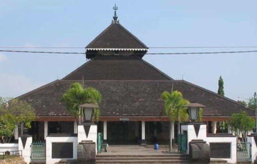 rumah adat jawa tengah