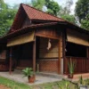 Rumah adat Badak Heuay