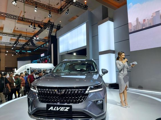 Wuling Alvez Hadir Dengan Dilengkapi Sunroof, Begini Cara Bukanya