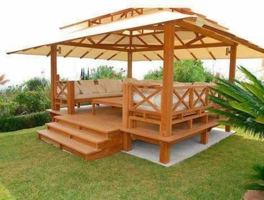 Model Gazebo Minimalis di Depan Rumah yang Cocok untuk Tempat Ngumpul Bareng Keluarga