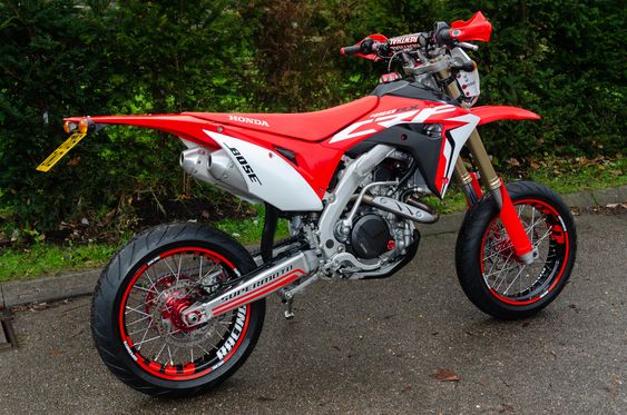 Panduan Merawat Honda CRF250L: Memastikan Performa Optimal dan Umur Panjang