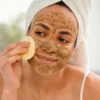 perbedaan peeling dan scrub