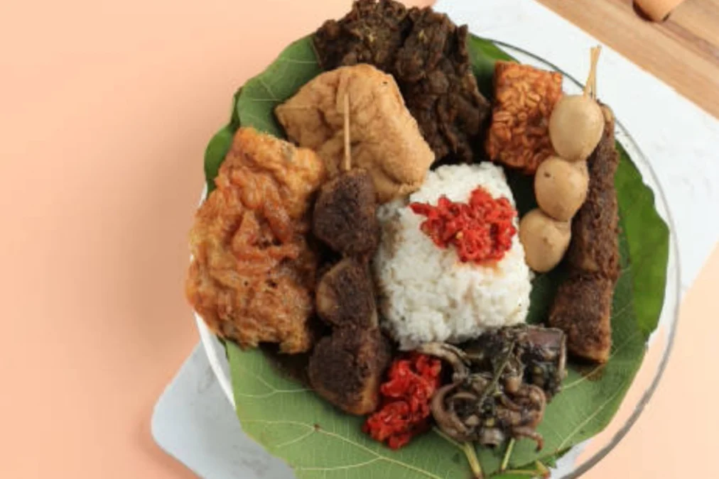 Mengulik Sejarah, Keunikan dan Cita Rasa Nasi Jamblang