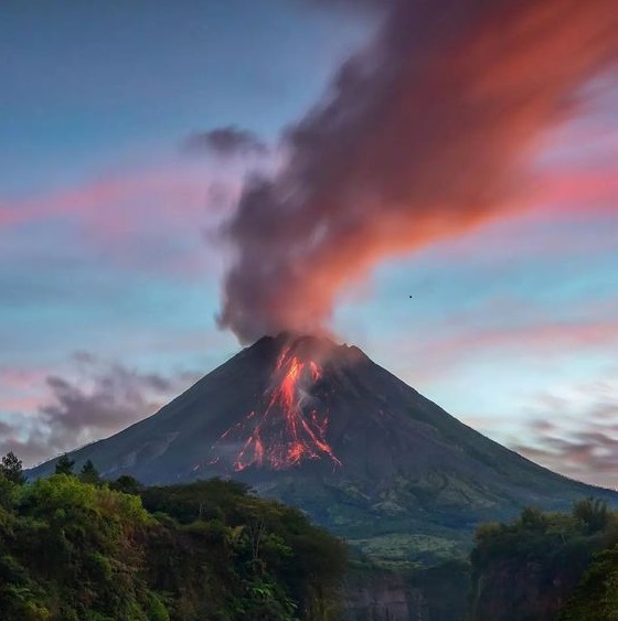 gunung merapi erupsi