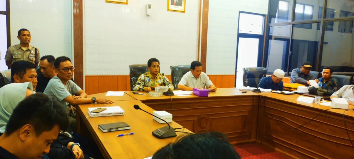 DPRD Tuntaskan Persoalan Pasar Jungjang