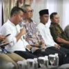 Ketua DPRD Kota Cirebon hadir dalam pertemuan bersama Pj Gubernur Jawa Barat, Bey Machmudin di Rumah Dinas Walikota Cirebon, Jumat (26/01). FOTO: IST/ RAKCER.ID