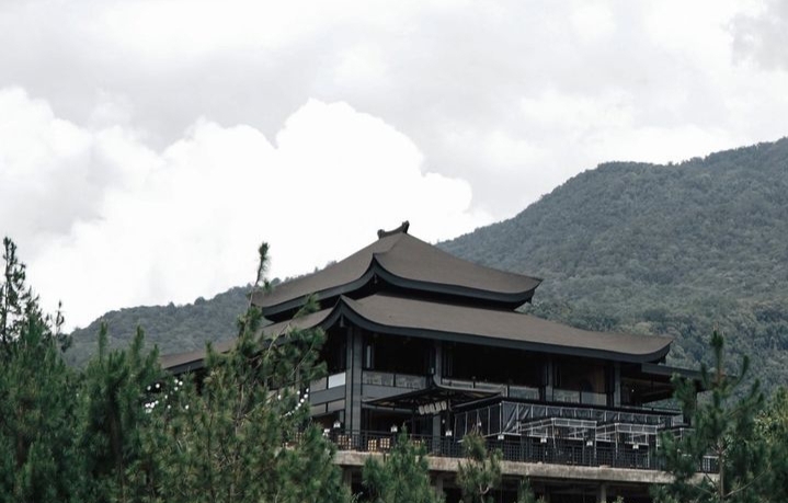 Arunika Eatery, Café Ala Jepang Kekinian di Kuningan dengan View Gunung Ciremai