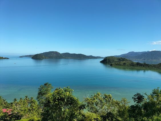 Pesona Keindahan Pulau Mandeh di Sumatera Barat, yang Indahnya Kebangetan!