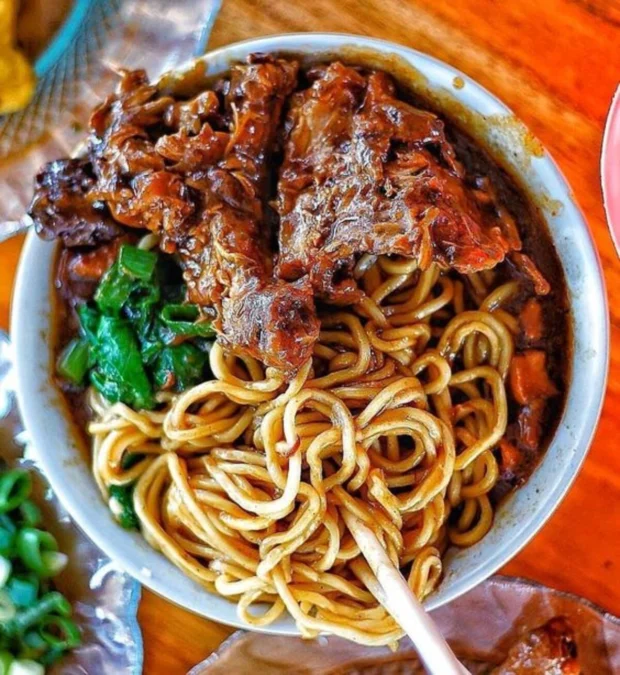 Resep Mie Ayam Kecap Sederhana, Rasanya Enak dan Bikin Nagih!