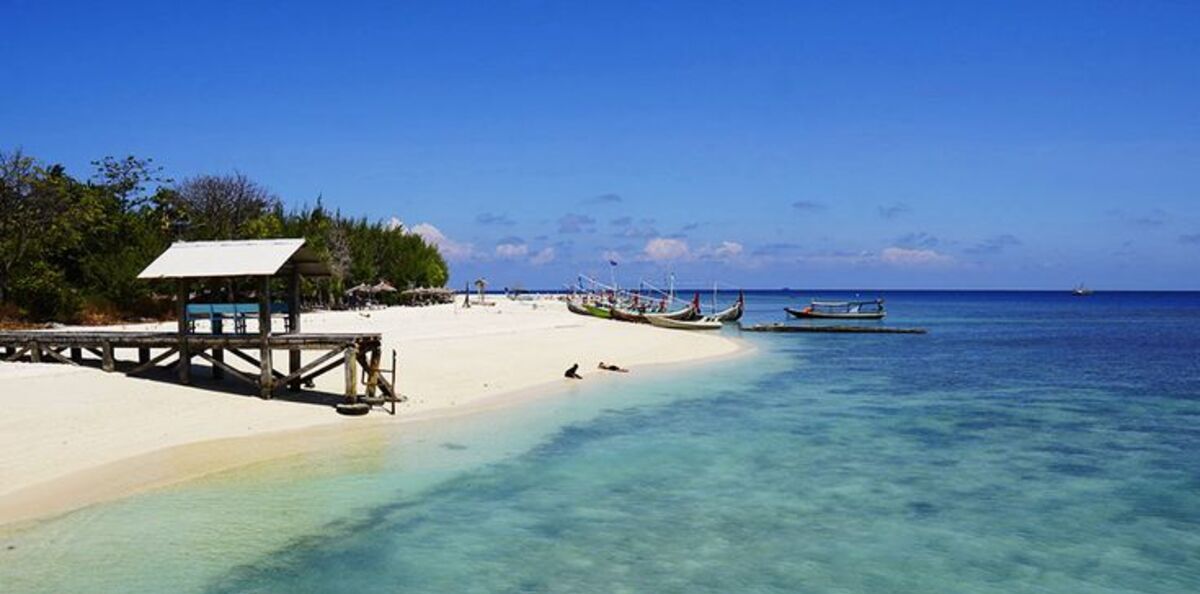 Nikmati Panorama Pantai Eksotik yang Menakjubkan dan Beragam Spot Foto Keren di Pantai Tlangoh Bangkalan