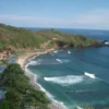 Nikmati Keindahan Pantai Menganti, Surga Tersembunyi di Kebumen yang Pemandangannya Mirip dengan Selandia Baru