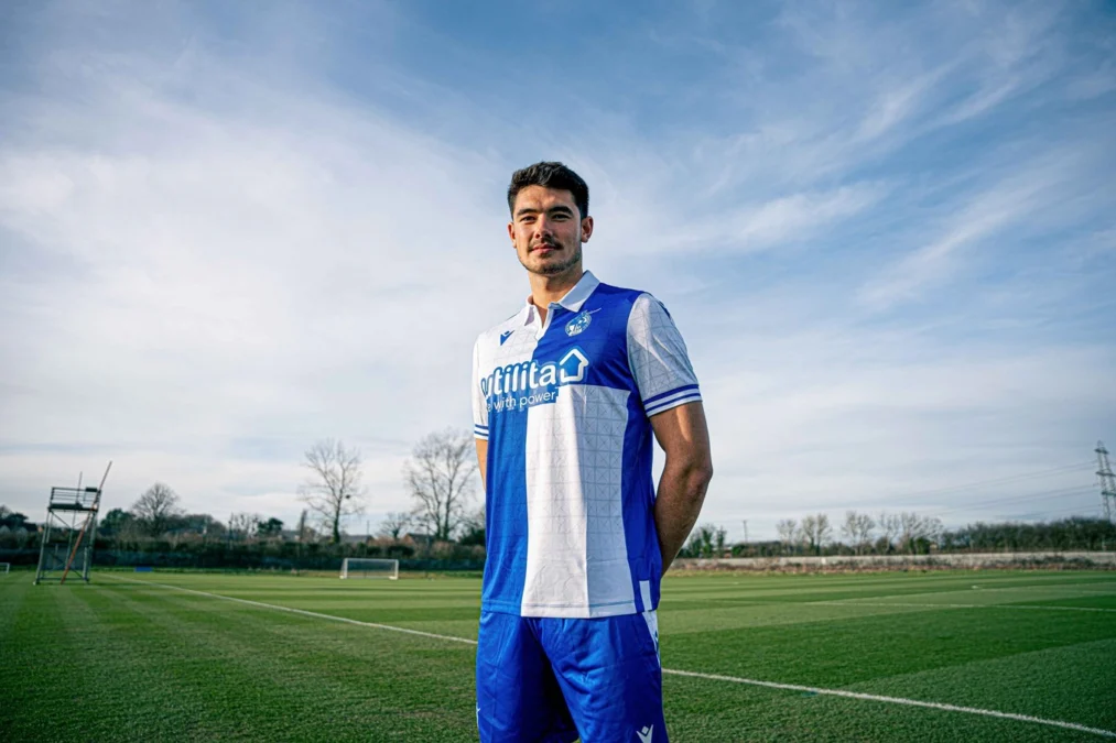 Elkan Baggott Gabung Bristol Rovers