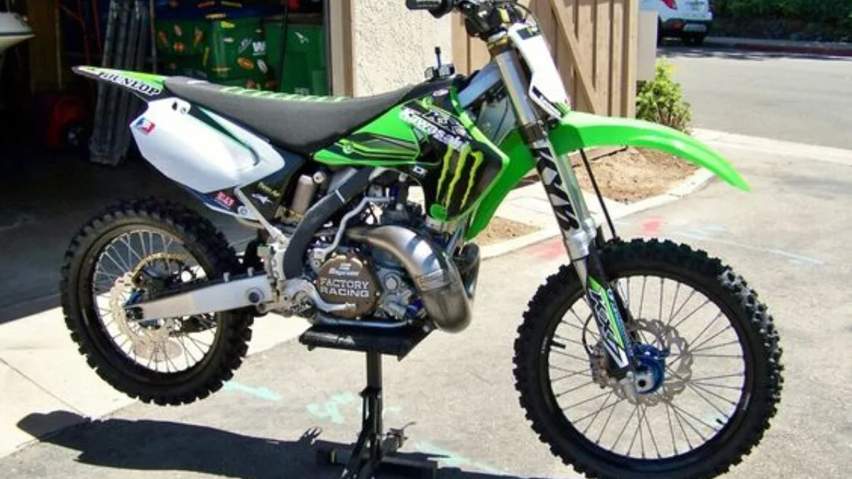 Kawasaki KX450.jpg