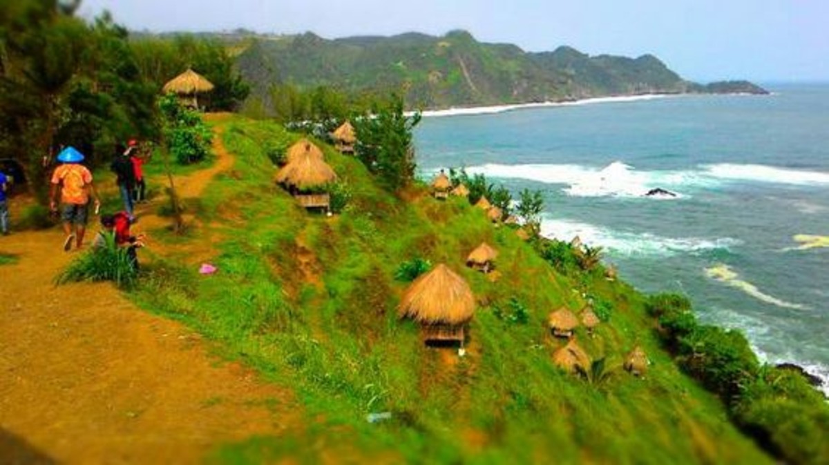 Pesona Pantai Menganti yang Bikin Mata Tidak Bisa Berkedip Karena Keindahannya