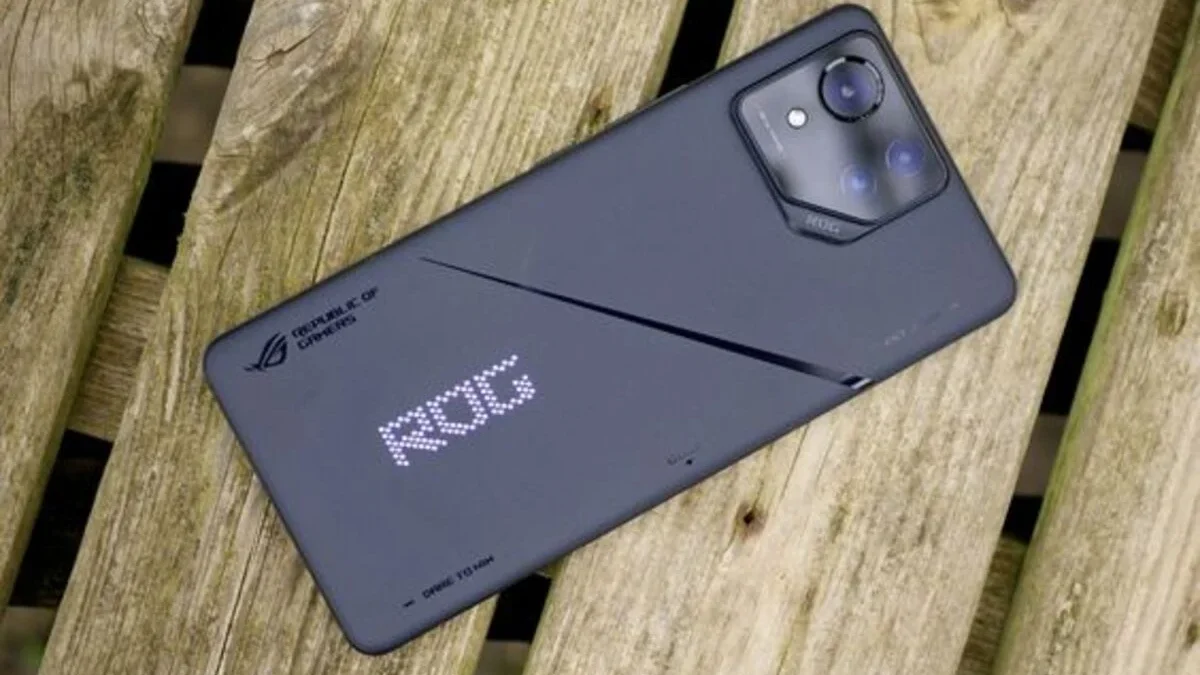 ASUS ROG Phone 8: Smartphone Gaming Terbaik 2024 dengan Snapdragon 8 Gen 3, Layar 165Hz, dan Baterai 6000mAh!