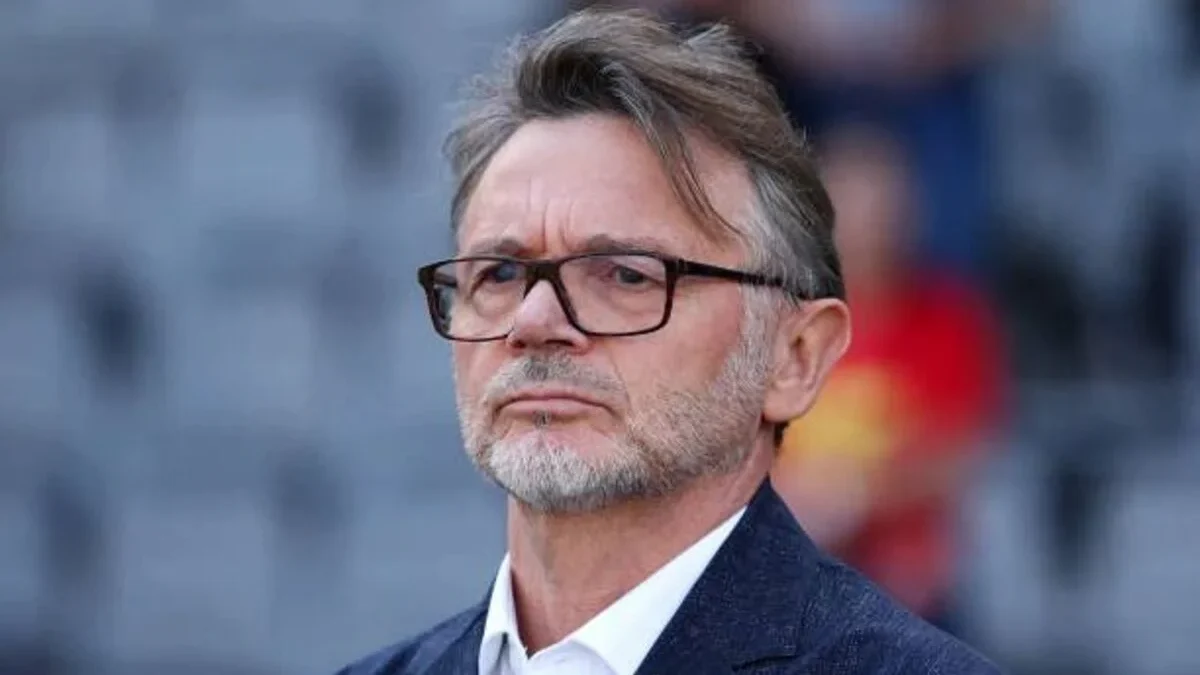 Philippe Troussier Pelatih Timnas Vietnam Resmi Dipecat Setelah 3 Kali Kalah dari Timnas Indonesia?