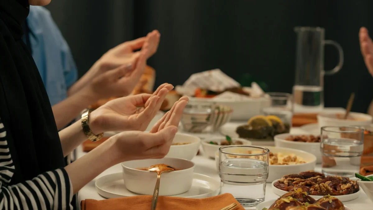 kenikmatan berbuka puasa