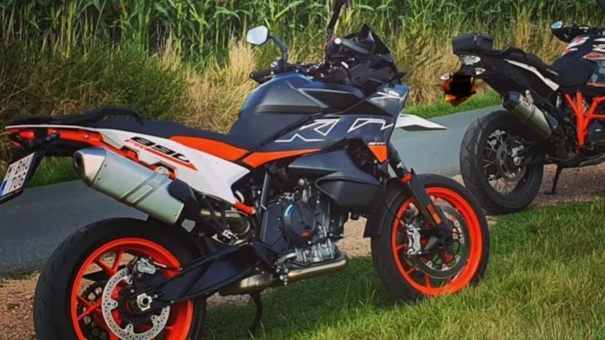 KTM 890 SMT 2024