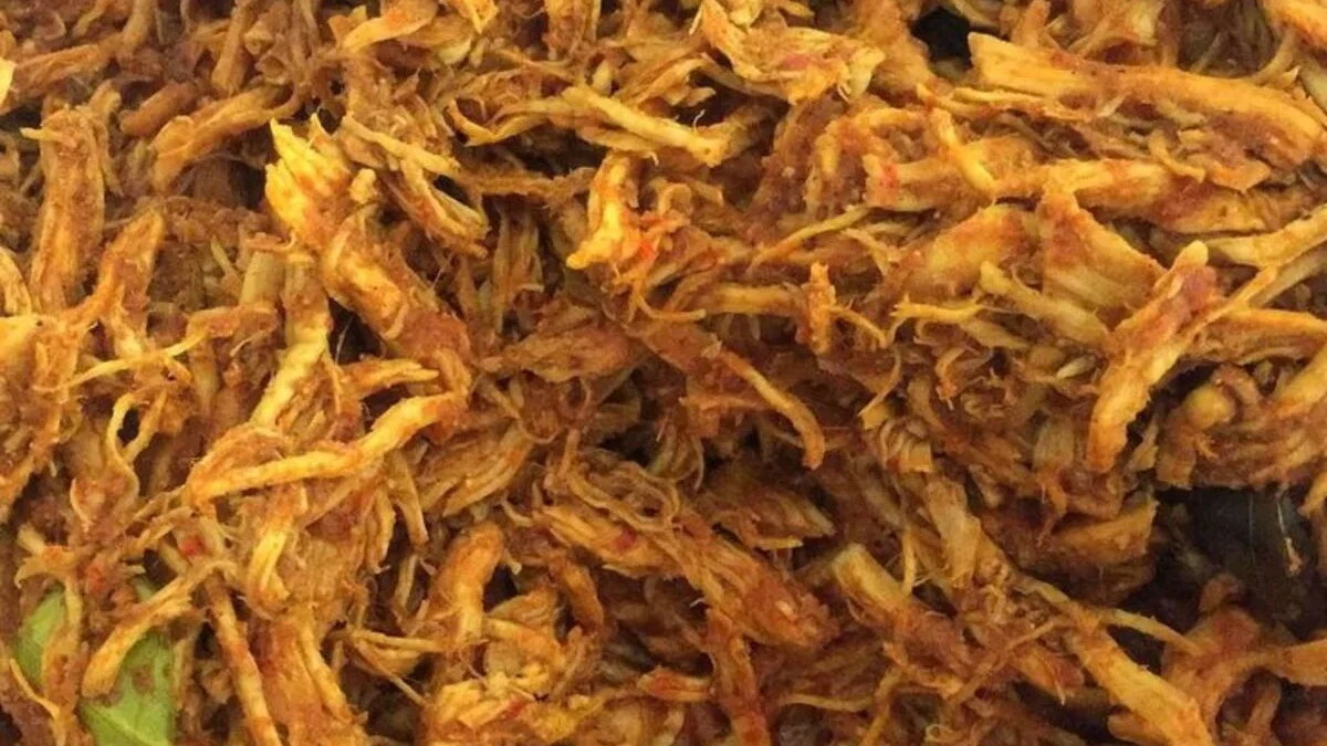 Resep Serundeng Ayam Suwir: Renyah, Gurih, dan Menggugah Selera