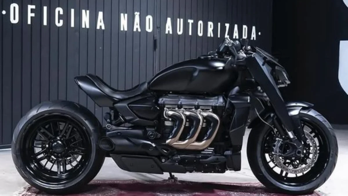 Triumph Rocket 3 R 221