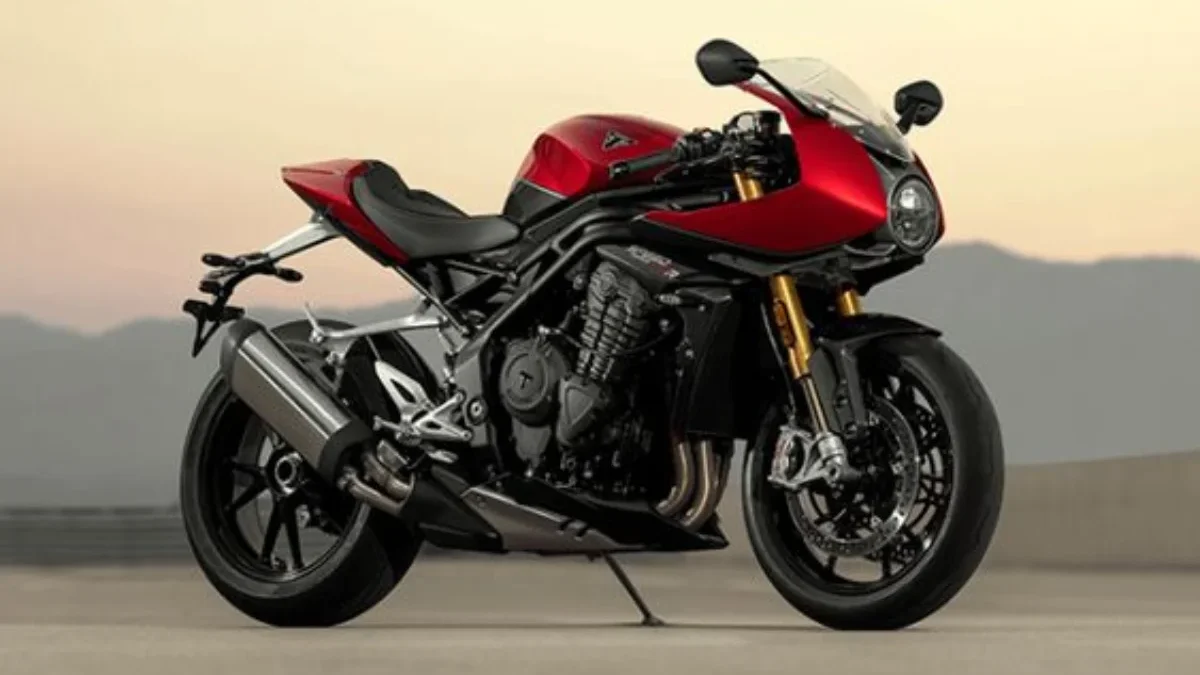 Triumph Speed Triple 1200 RR