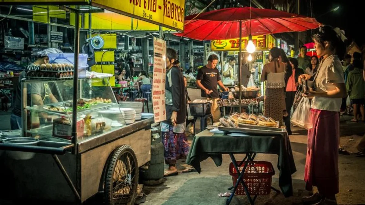 Mengubah Usaha Kaki Lima Menjadi Sumber Pendapatan Utama