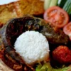 Pecel Lele vs. Ayam Geprek, Berikut Peluang Bisnis Kuliner yang Menggiurkan