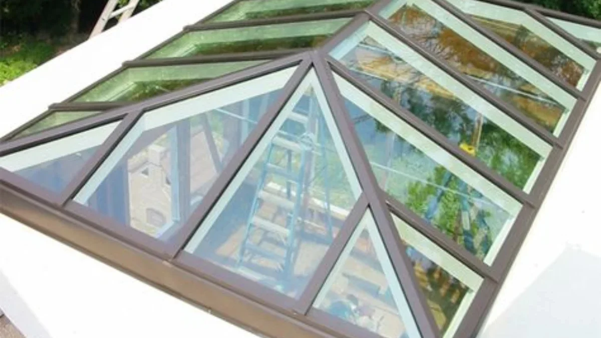 Optimalkan Sinar Matahari dengan 4 Inspirasi Desain Atap Skylight, dan Berikut Kelebihan dan Kekuranggan