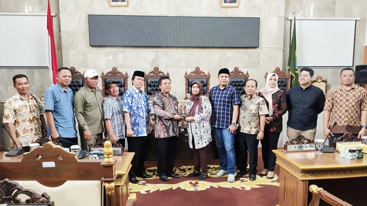 DPRD Kabupaten Cirebon Sambut Kunjungan Kerja DPRD Kabupaten Grobogan, Bahas Implementasi SPBE